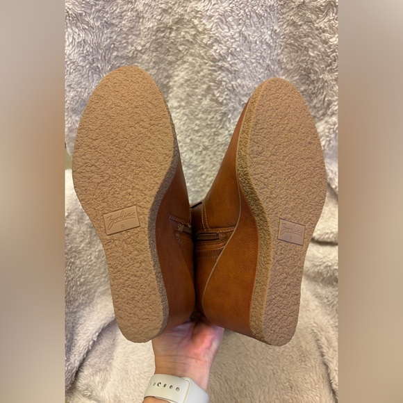 NWOT Zodiac Boots Women's 8 Cognac Iggy Knee High Wedge Side Zipper Almond Toe - Picture 8 of 12